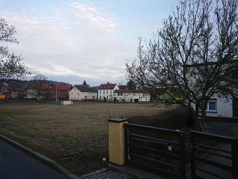 Auf Dem Land Und Doch Ganz Nah Lägenhet Krolpa Exteriör bild